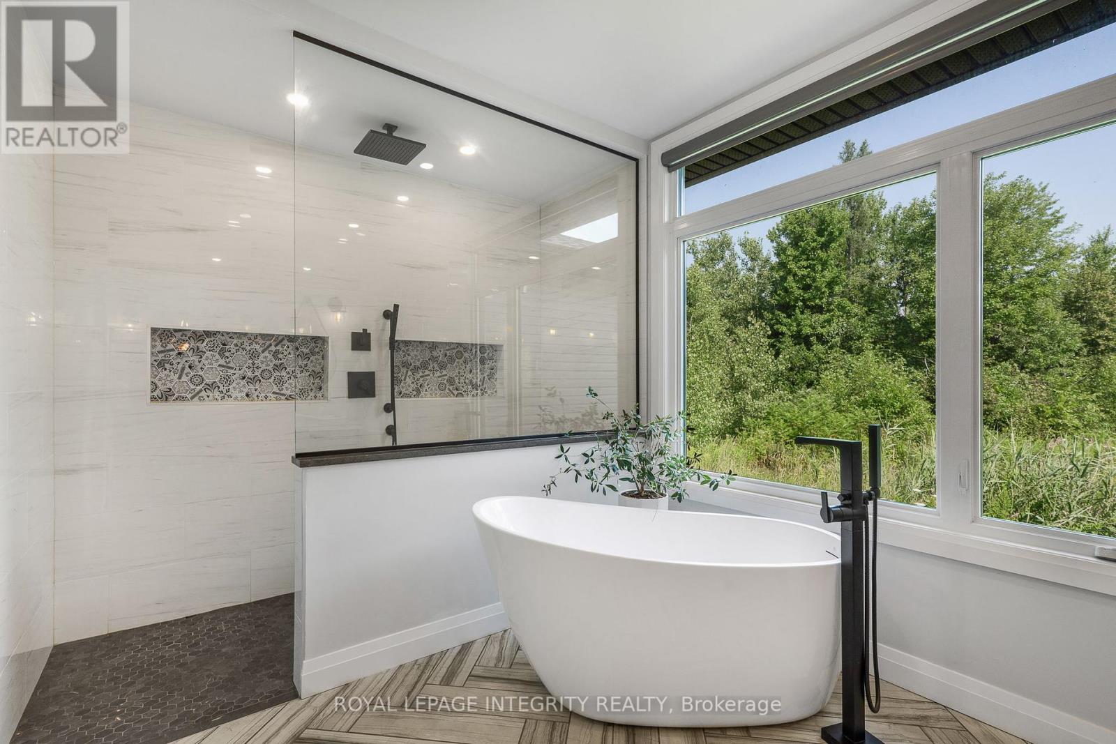 Photo 12 of 278 Roxanne Street, Clarencerockland ON