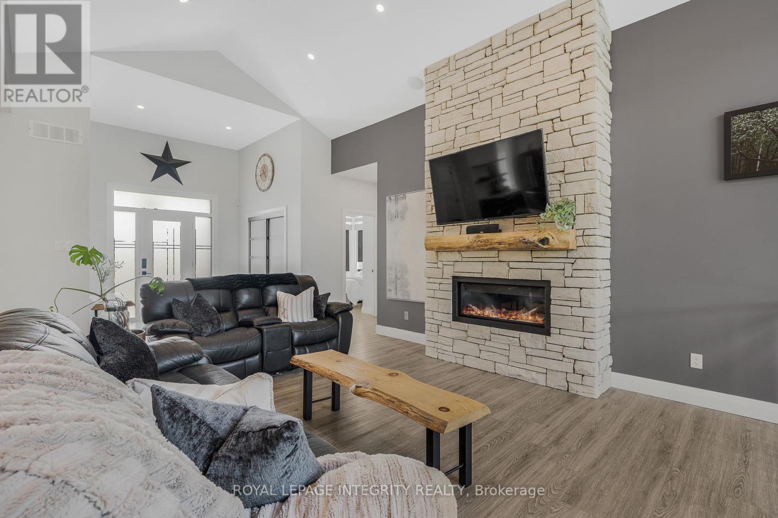 Photo 18 of 278 Roxanne Street, Clarencerockland ON