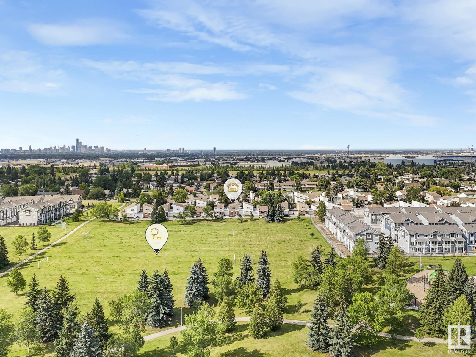 Photo 3 of 1170 Millbourne E Nw, Edmonton AB