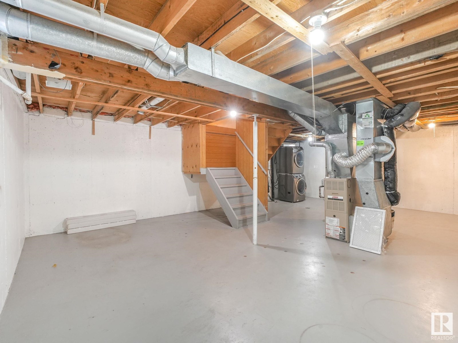 Photo 47 of 1170 Millbourne E Nw, Edmonton AB