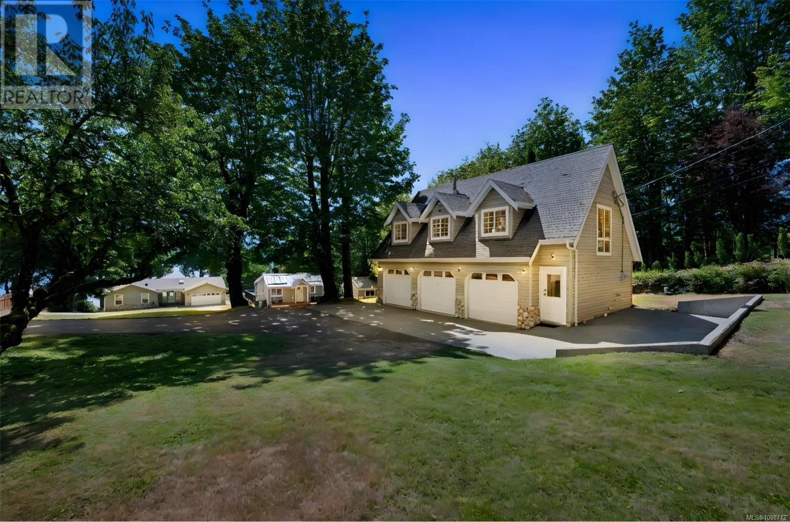 Photo 2 of 10182 Youbou Rd, Youbou BC