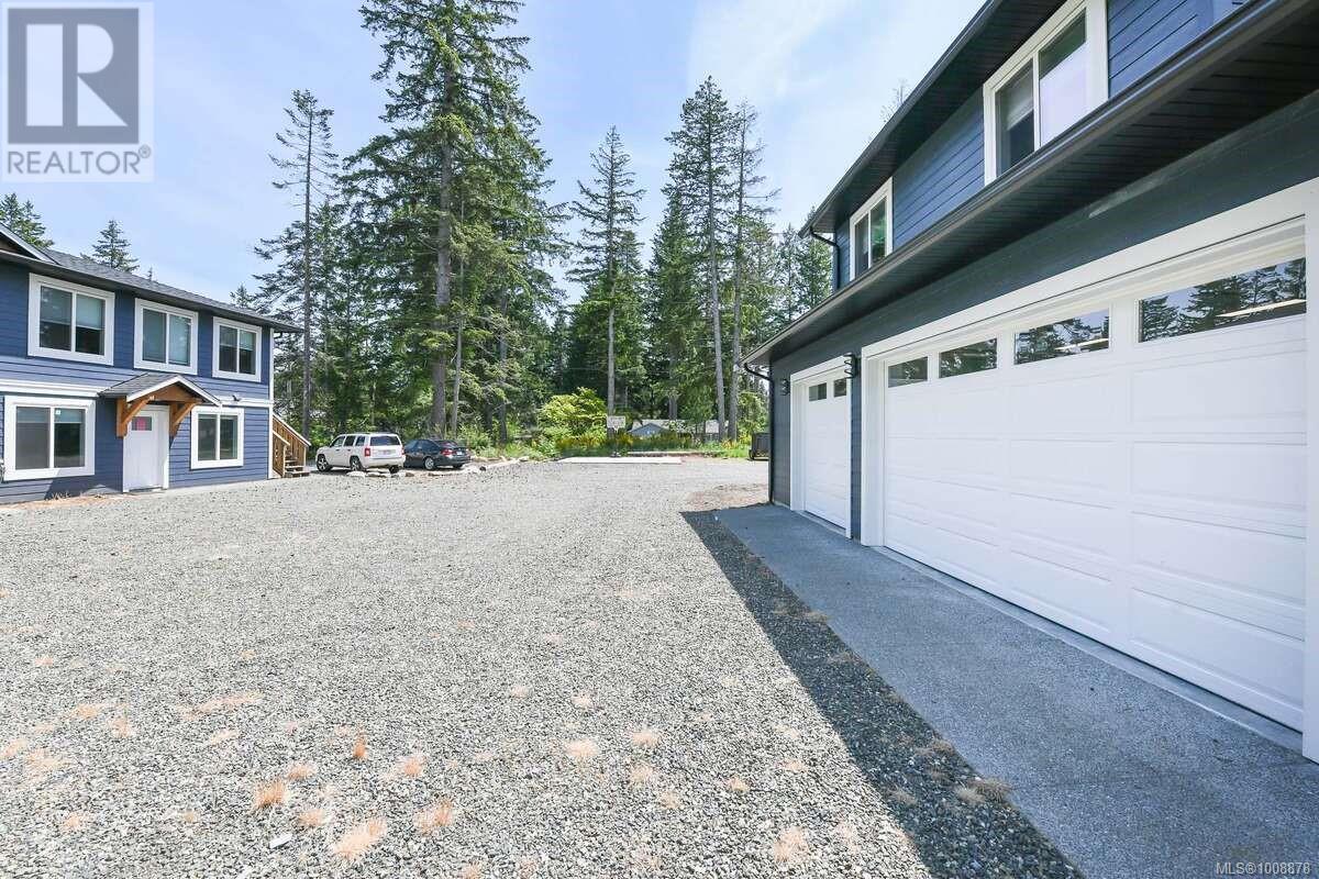 Photo 21 of 2390 Barbara Rd, Courtenay BC