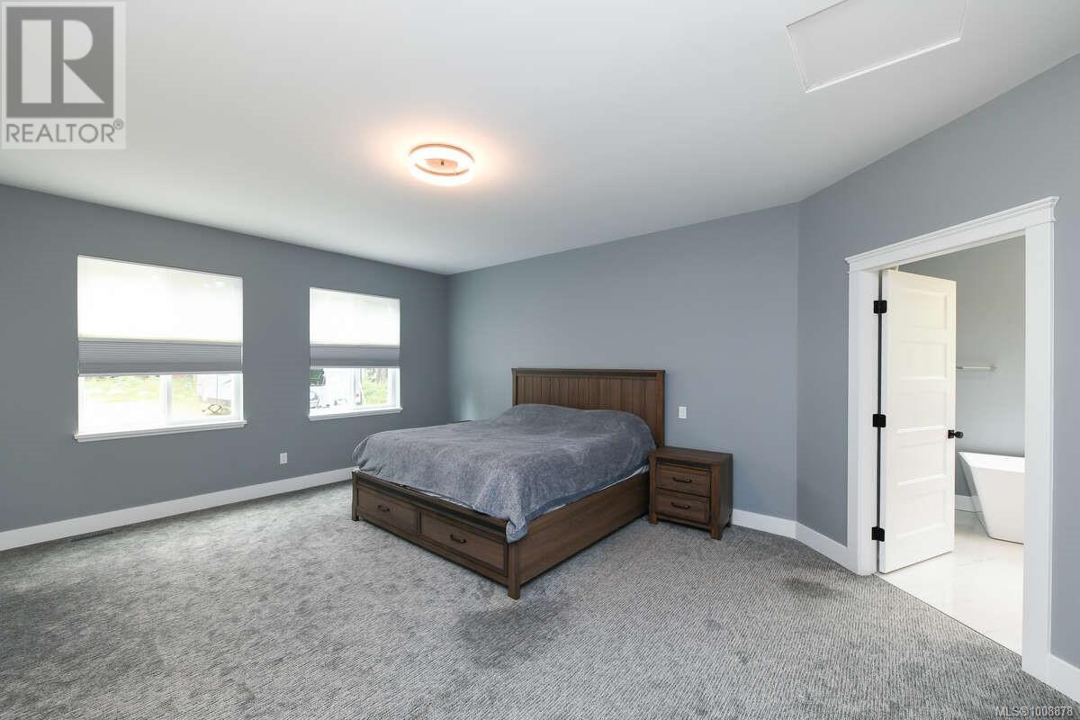 Photo 23 of 2390 Barbara Rd, Courtenay BC