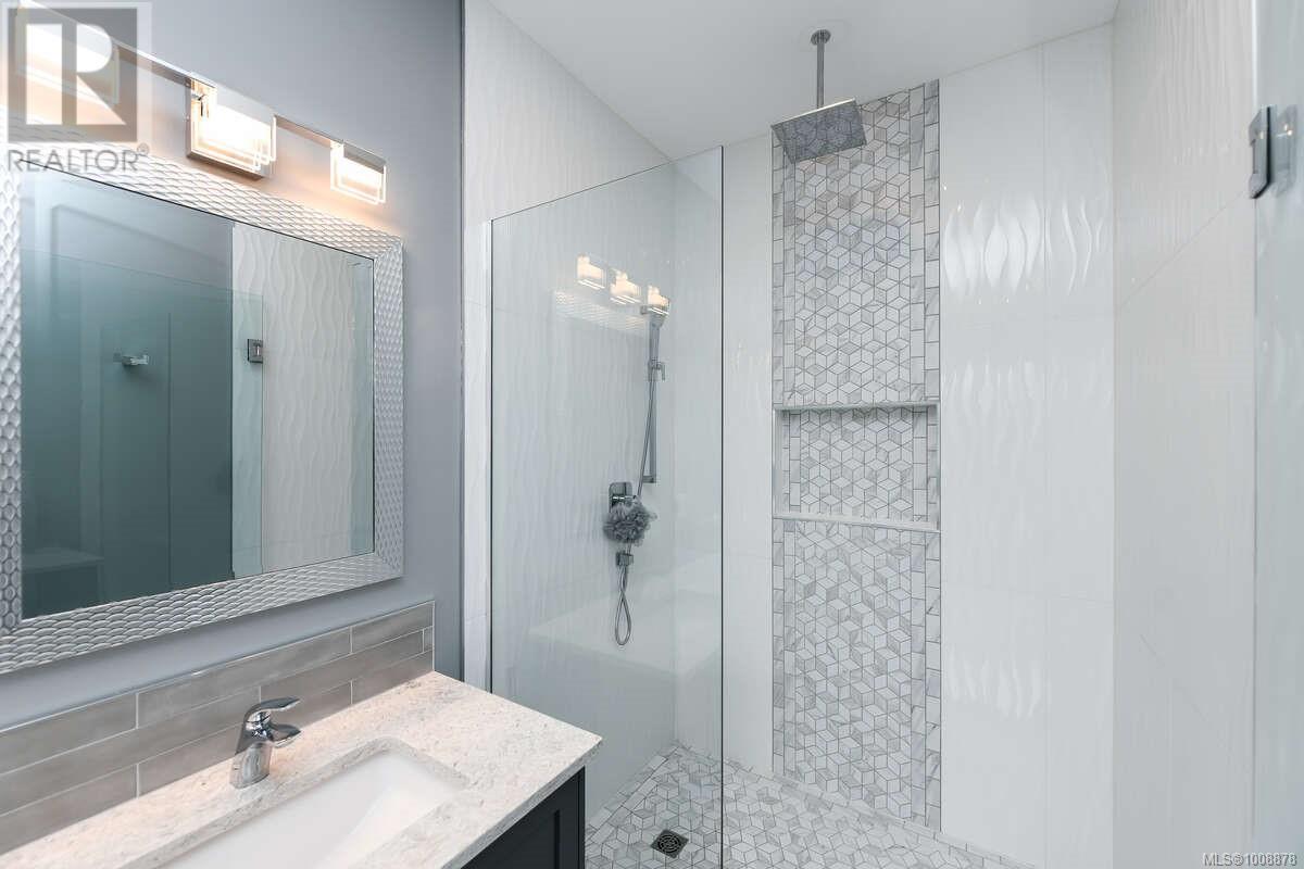 Photo 27 of 2390 Barbara Rd, Courtenay BC