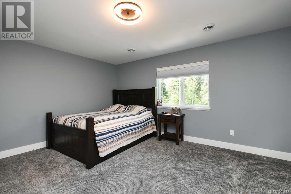 Photo 40 of 2390 Barbara Rd, Courtenay BC