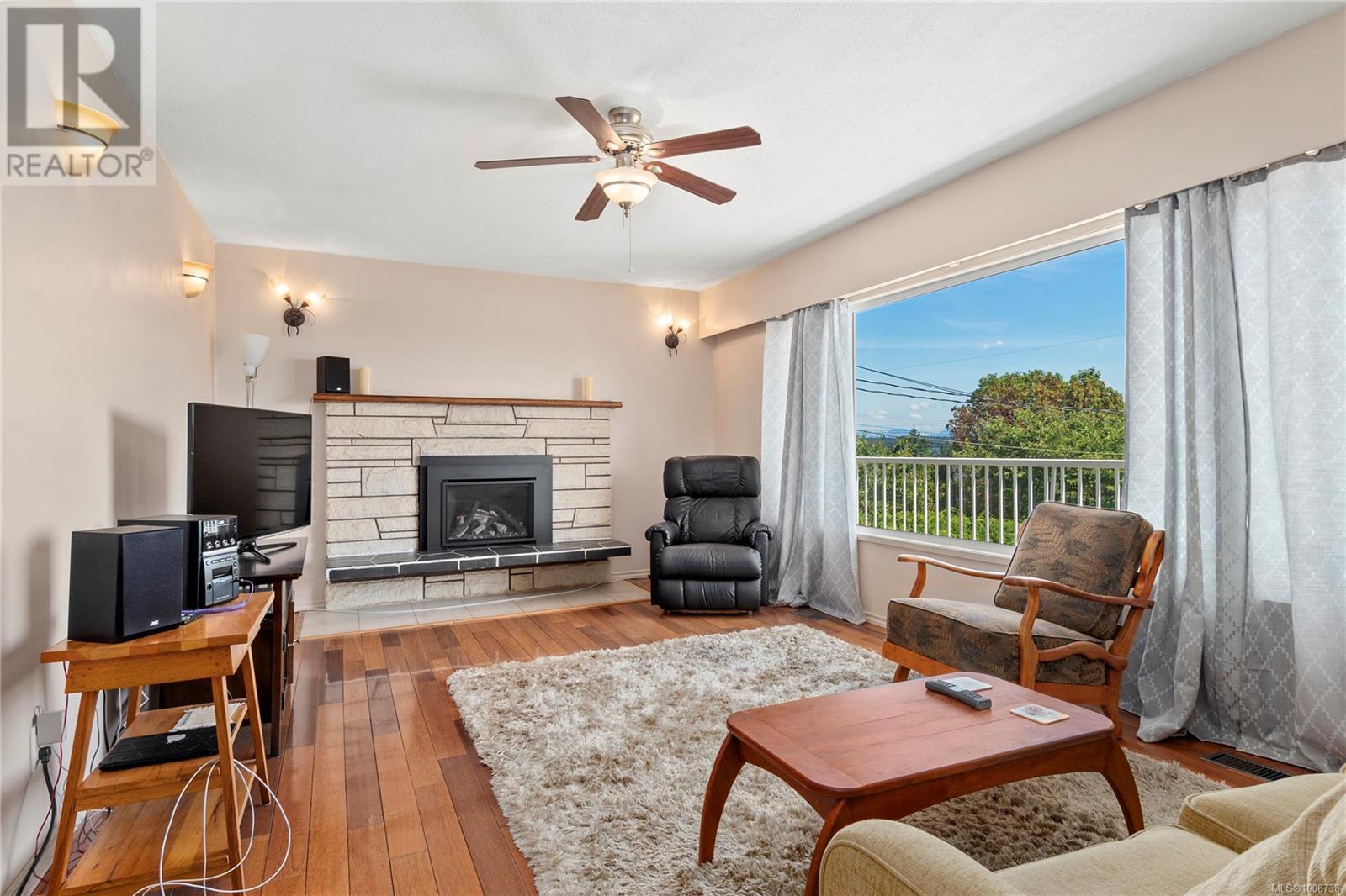 Photo 7 of 22 Mclean St, Campbell River BC