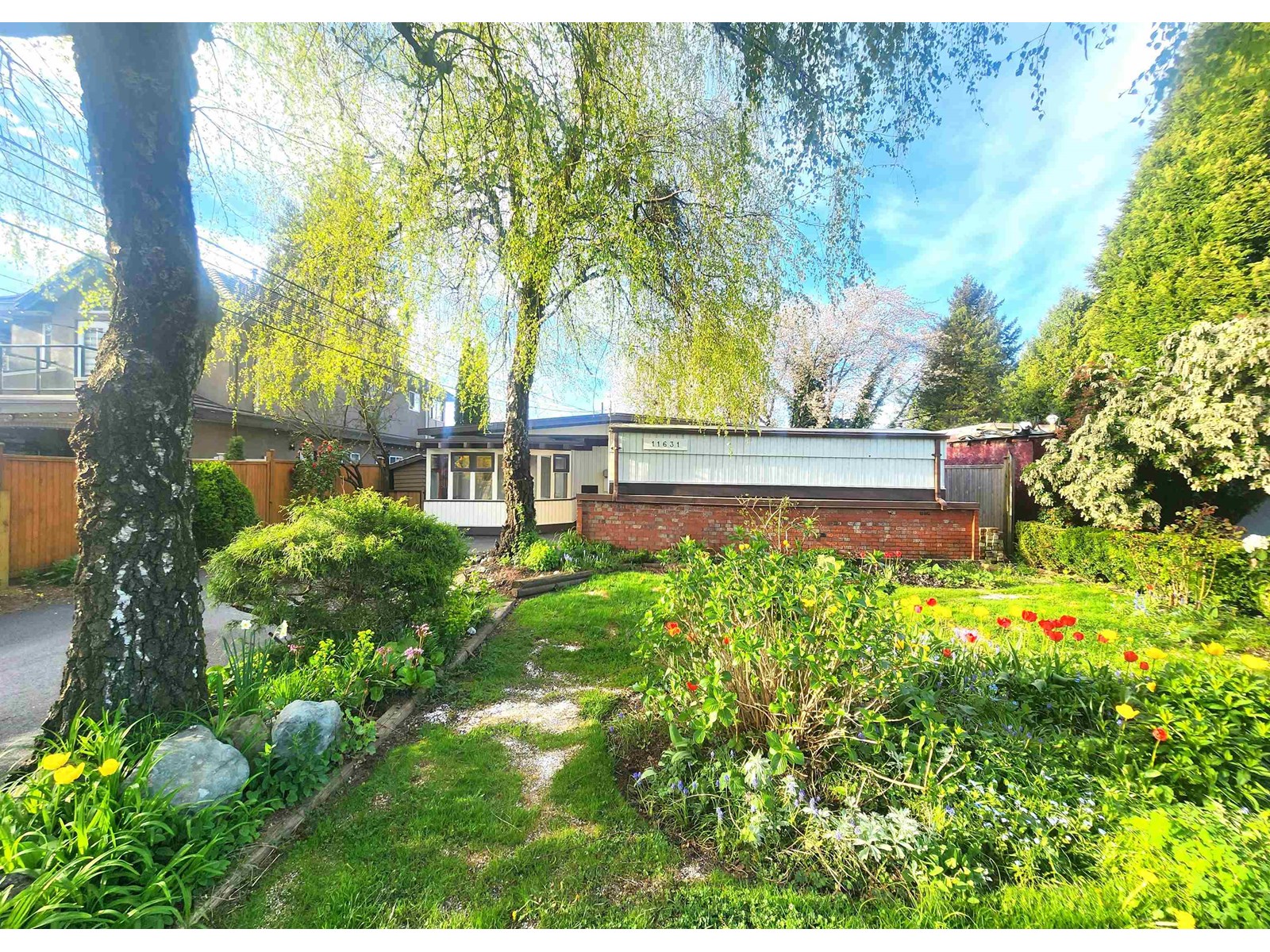 Photo 39 of 11631 98 Avenue, Surrey BC