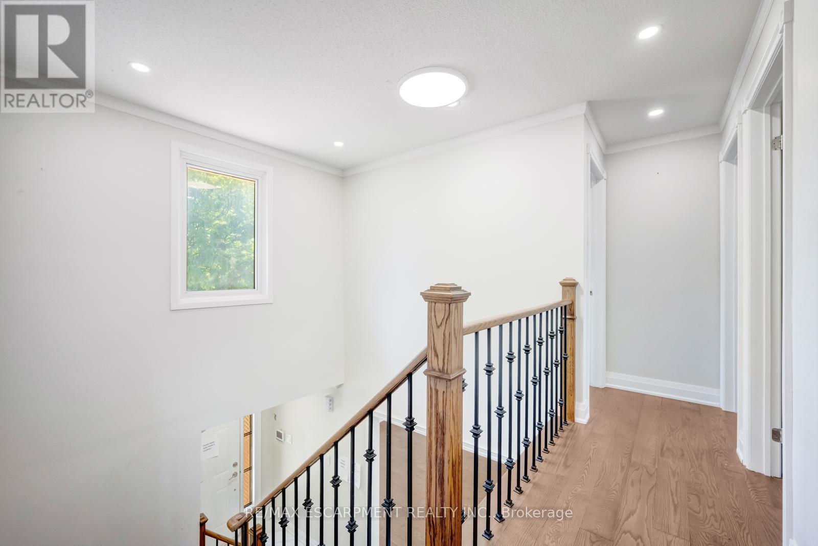 Photo 41 of 17 Nantucket Crescent, Brampton ON