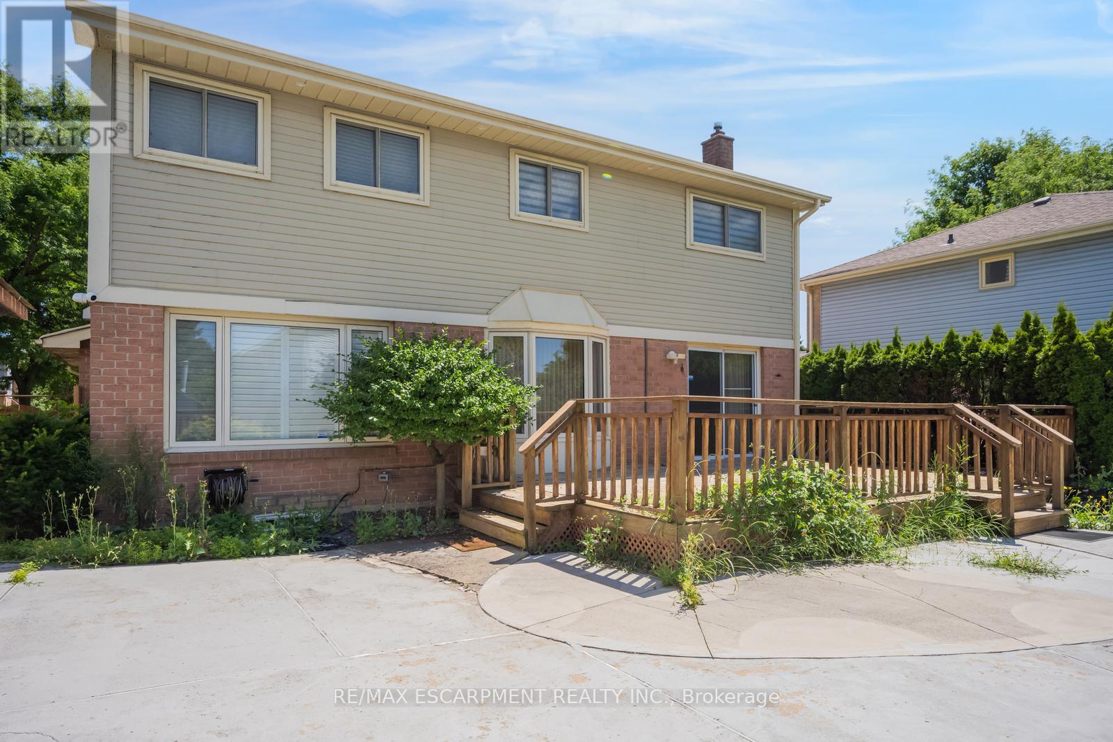 Photo 26 of 17 Nantucket Crescent, Brampton ON