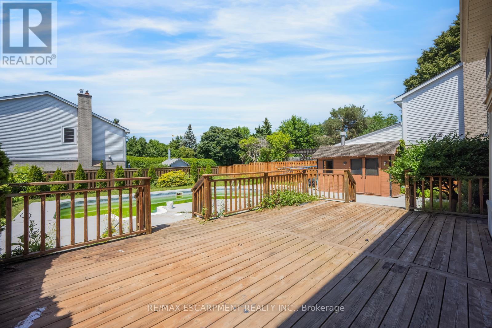Photo 39 of 17 Nantucket Crescent, Brampton ON