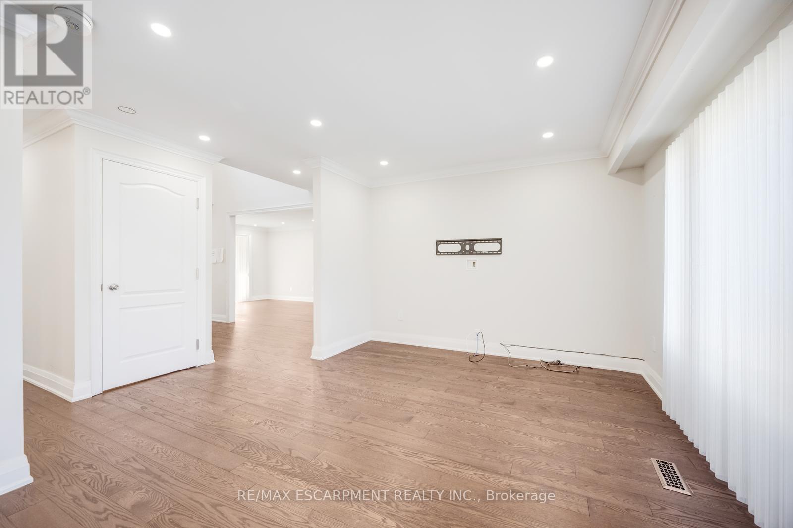 Photo 20 of 17 Nantucket Crescent, Brampton ON