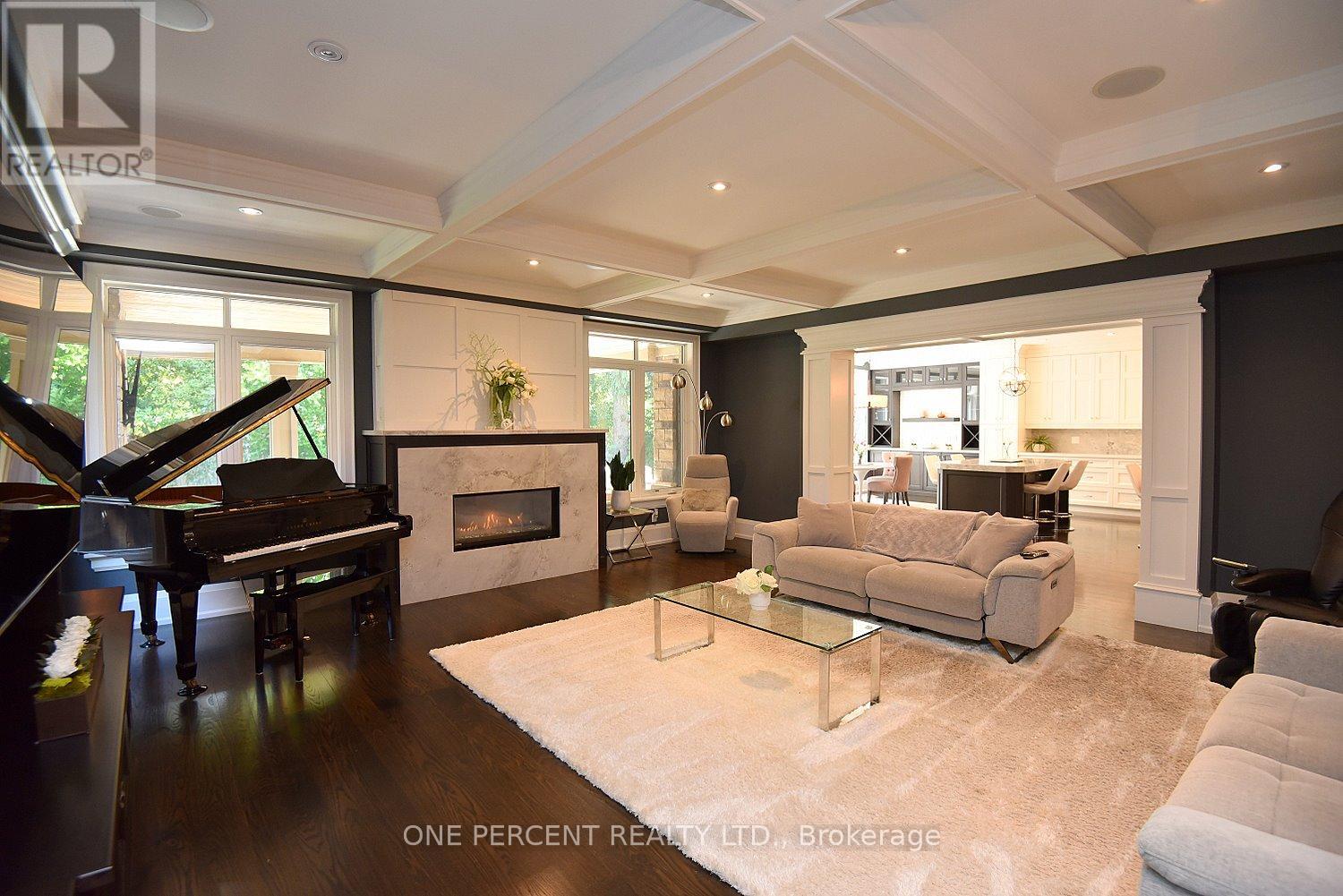 Photo 25 of 4180 Lakeshore Road, Burlington ON