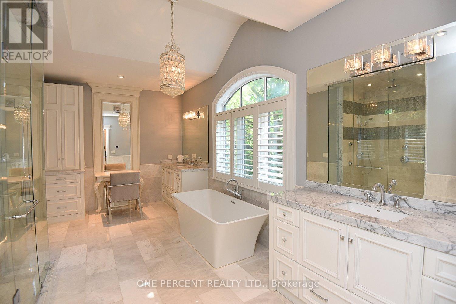 Photo 27 of 4180 Lakeshore Road, Burlington ON