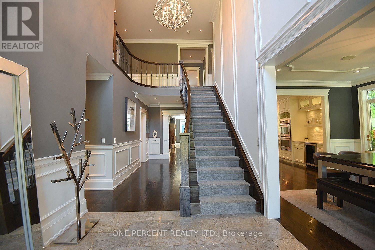 Photo 31 of 4180 Lakeshore Road, Burlington ON