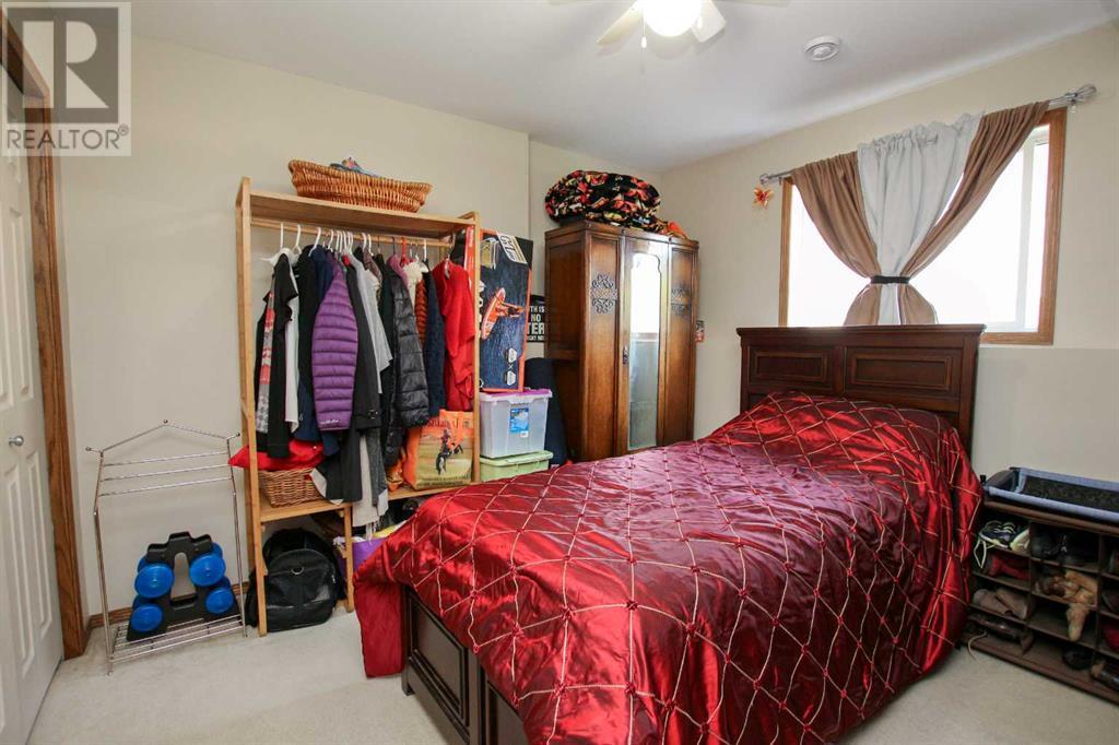 Photo 19 of 1 4622 44 Street, Sylvan Lake AB