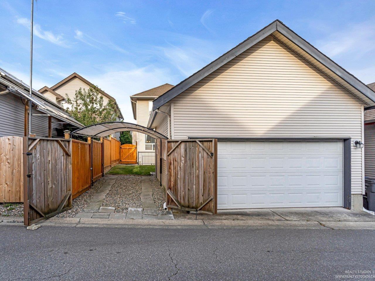 Photo 34 of 6573 193 Street, Surrey BC