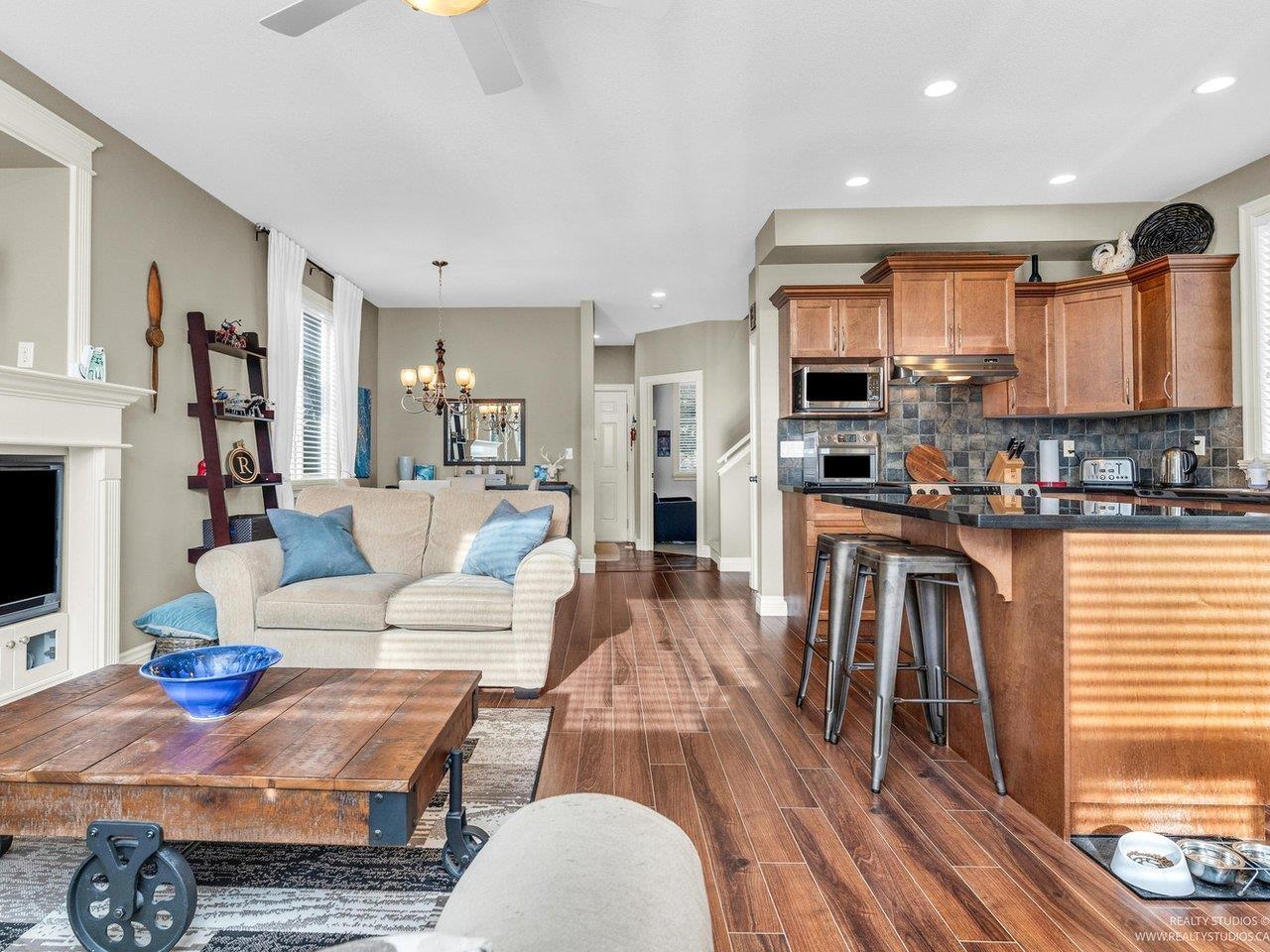 Photo 9 of 6573 193 Street, Surrey BC