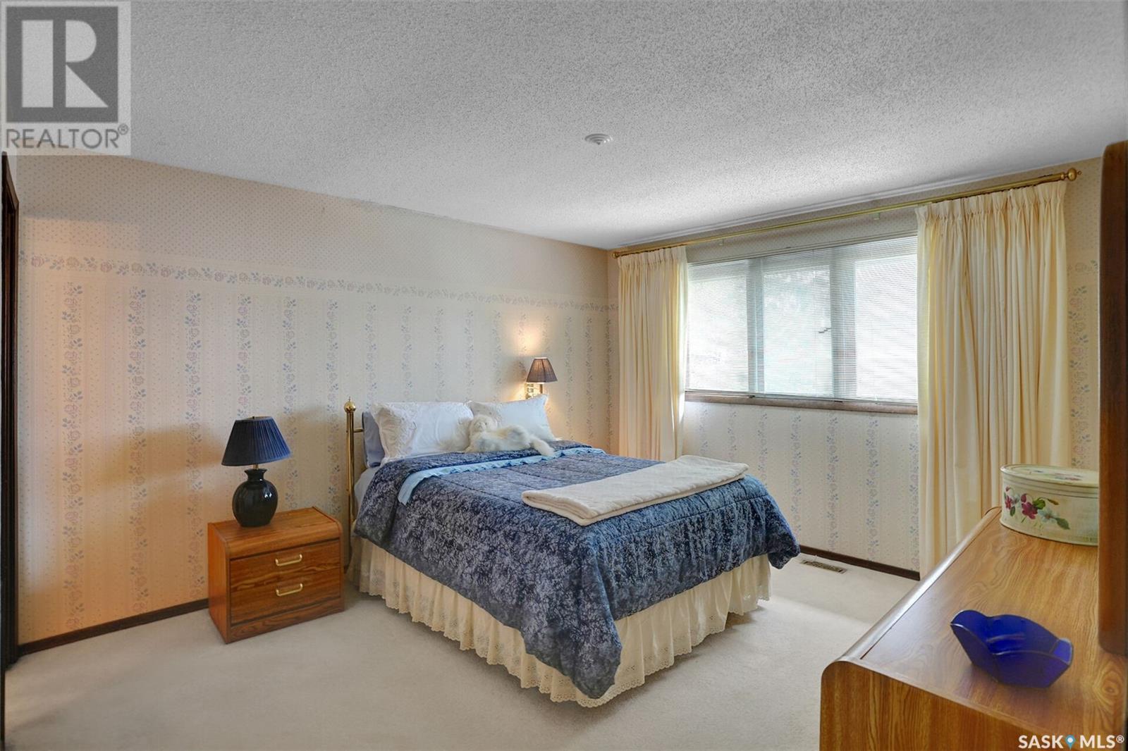 Single Family House 2 Level for Sale in  Selkirk CRESCENT Regina 