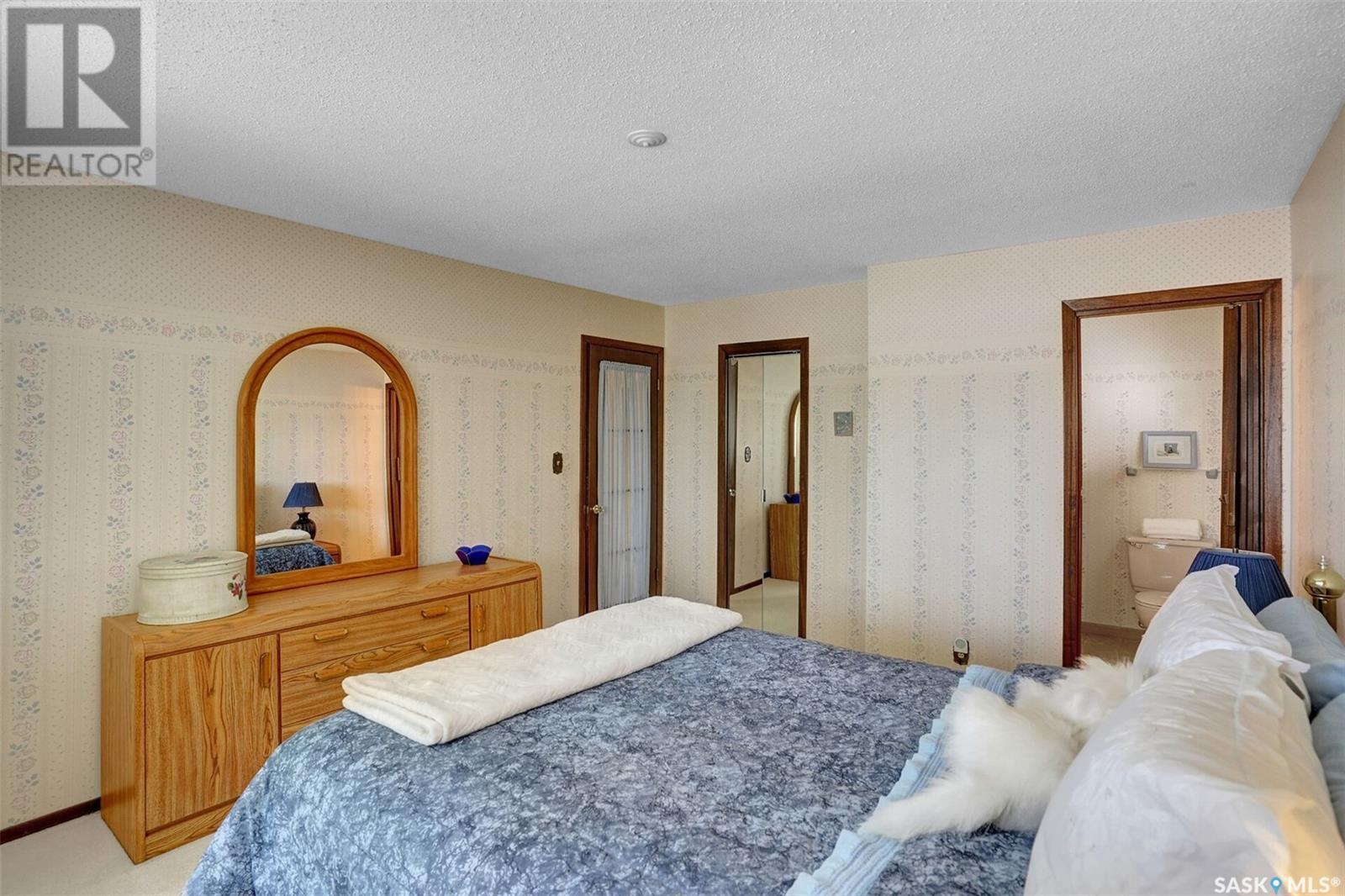 Single Family House 2 Level for Sale in  Selkirk CRESCENT Regina 