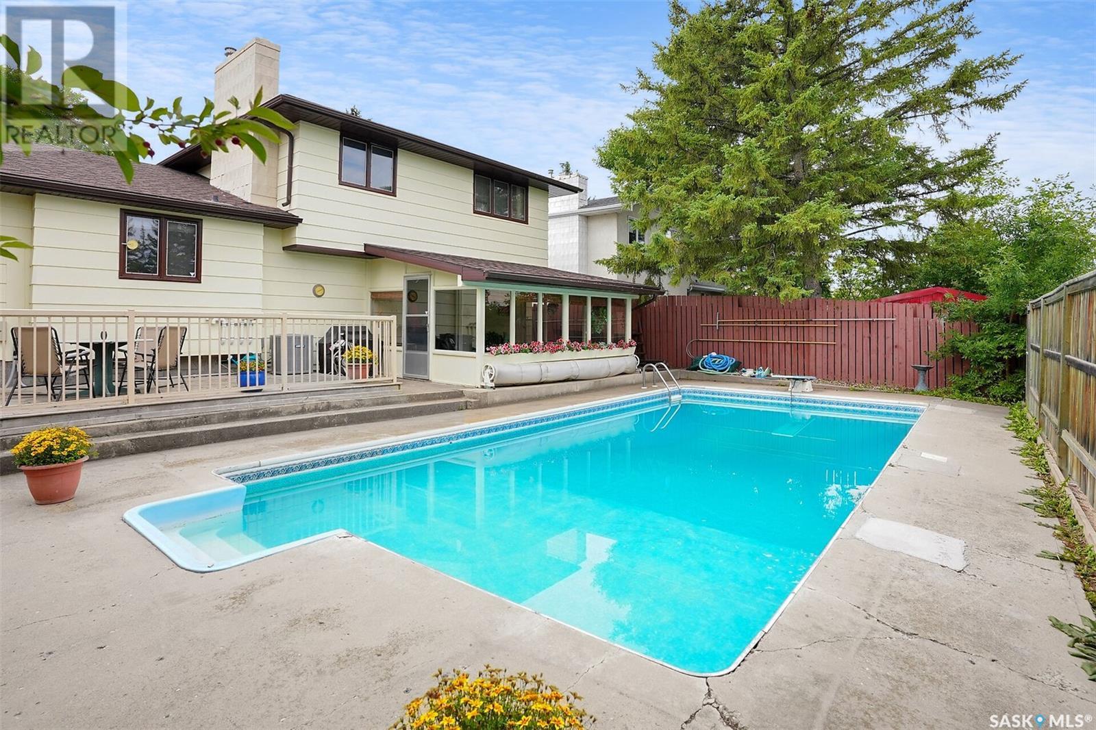 Single Family House 2 Level for Sale in  Selkirk CRESCENT Regina 