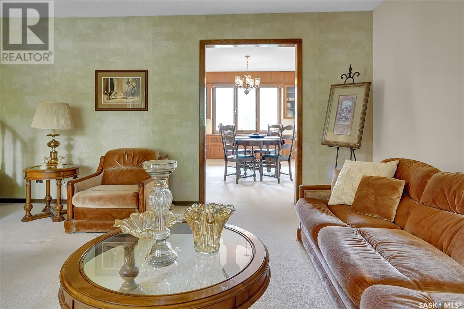 Single Family House 2 Level for Sale in  Selkirk CRESCENT Regina 