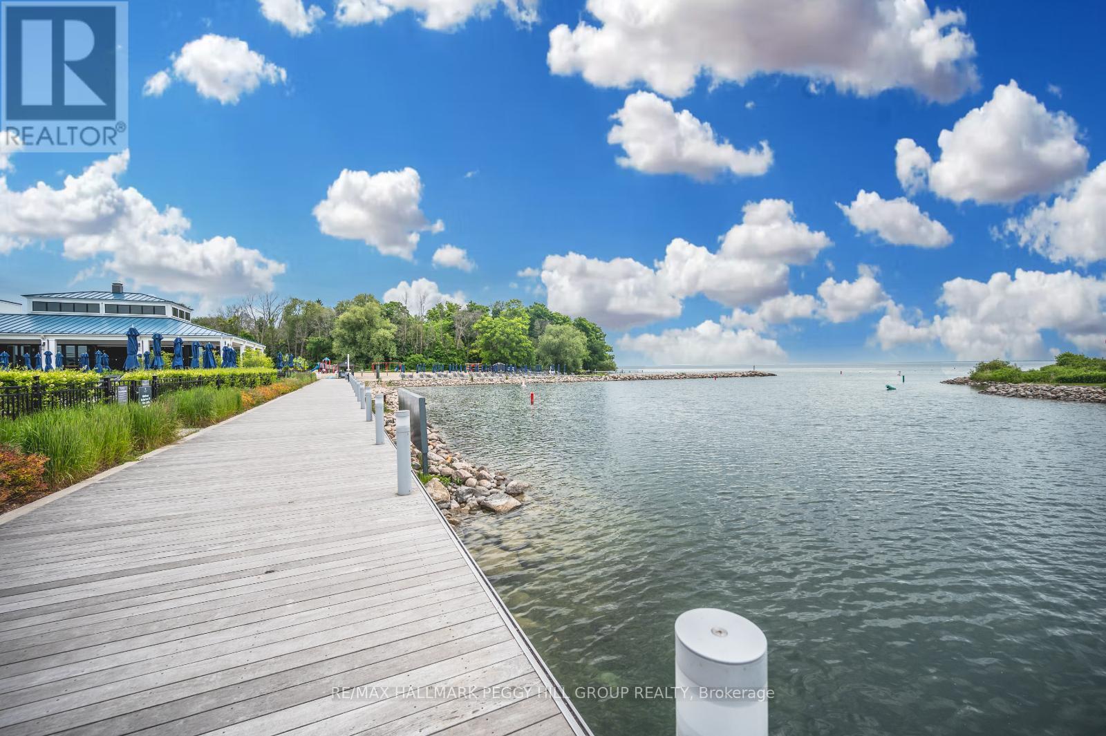 Photo 17 of 131 333 Sea Ray Avenue, Innisfil ON