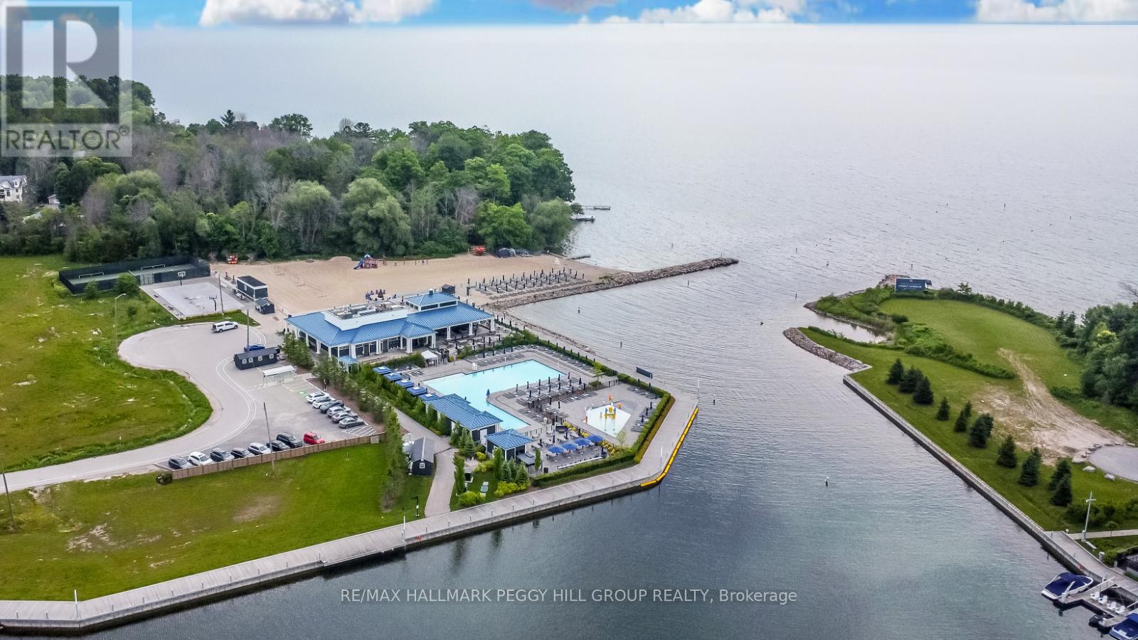 Photo 18 of 131 333 Sea Ray Avenue, Innisfil ON
