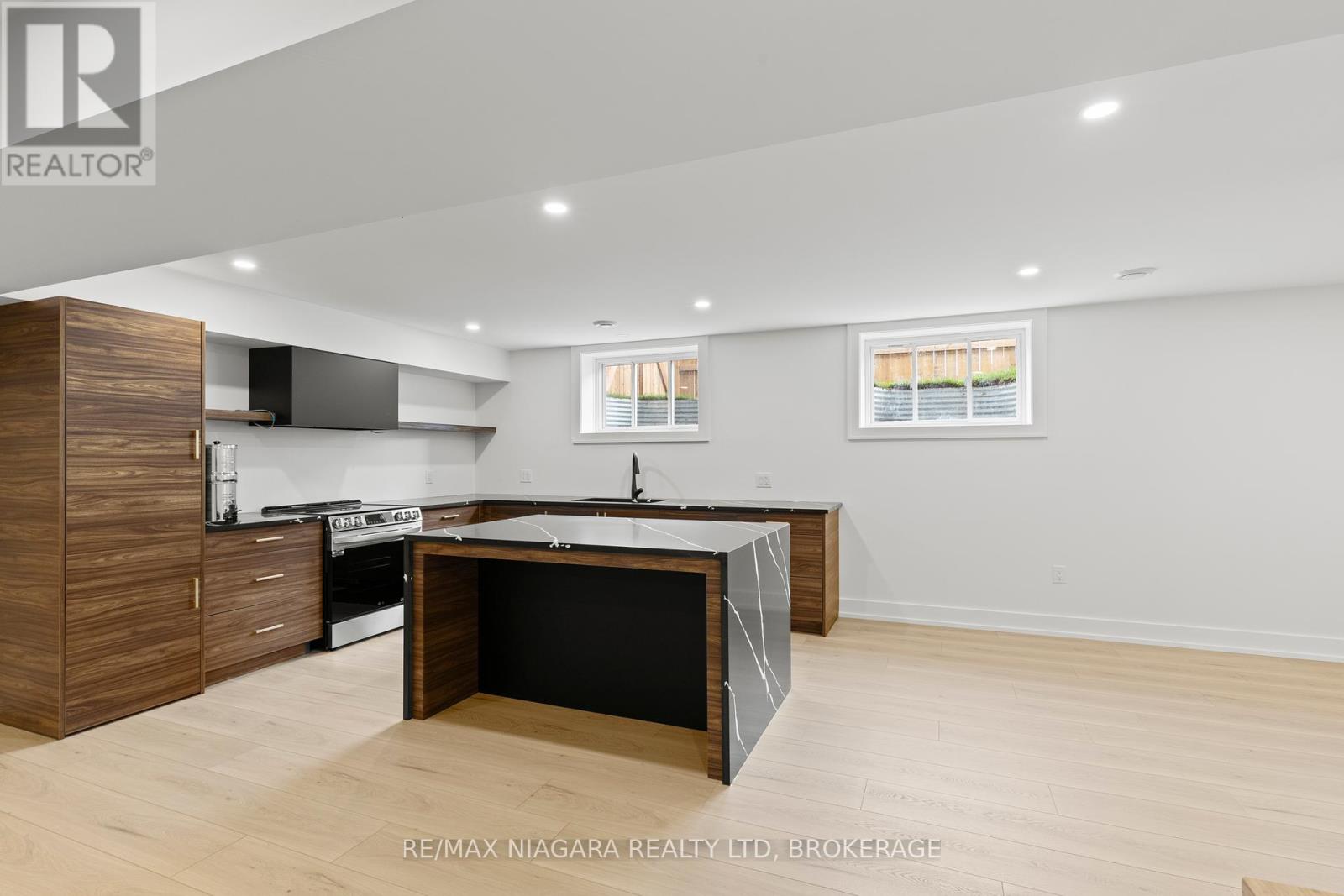 Photo 30 of 637 Buffalo Road, Fort Erie ON