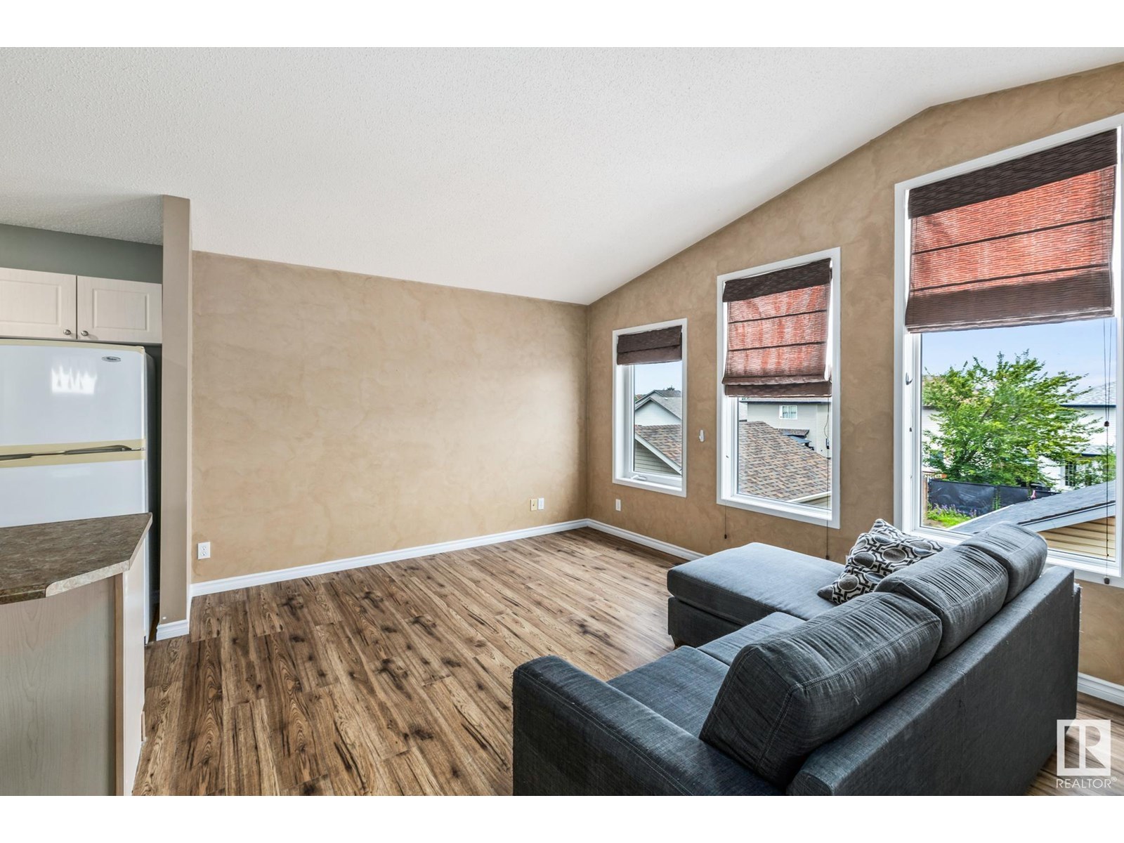 Photo 6 of 359 Brintnell Bv Nw, Edmonton AB