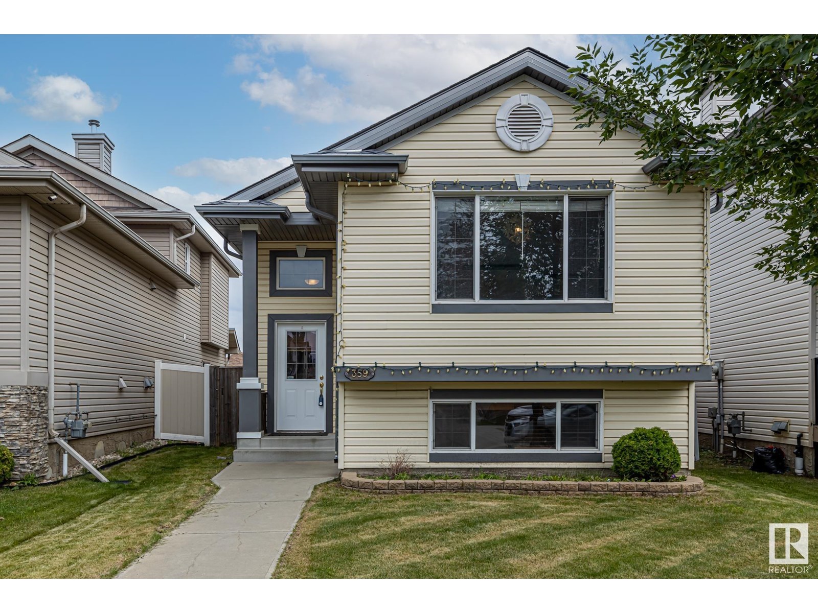 Photo 4 of 359 Brintnell Bv Nw, Edmonton AB