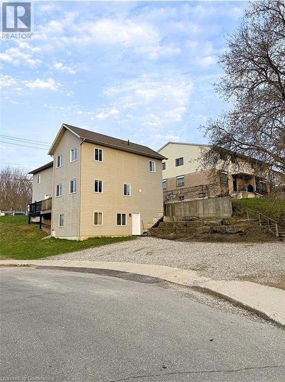Photo 18 of 20 Puleston Street Unit 2, Brantford ON