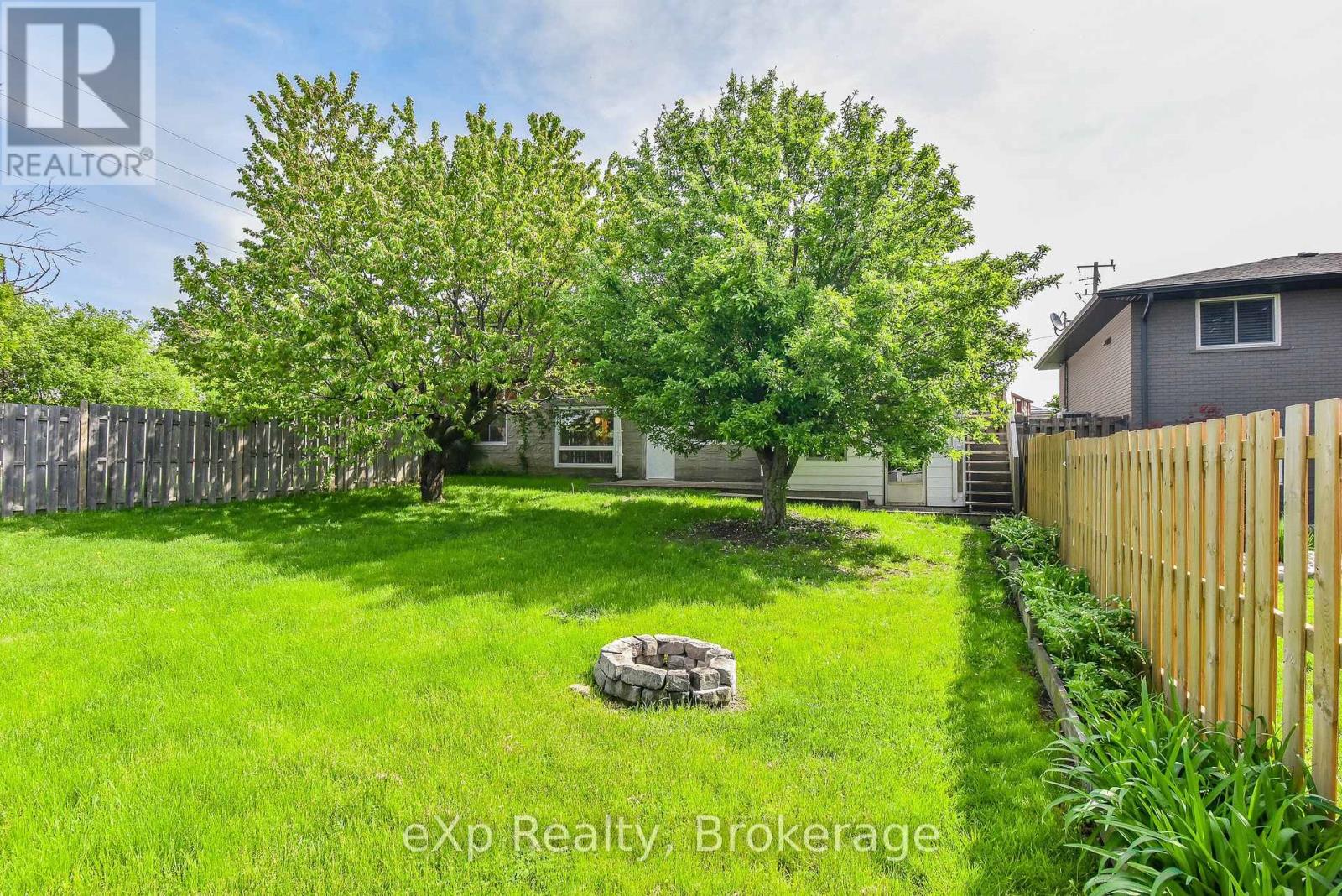 Photo 43 of 373 Hillcrest Road, Cambridge ON