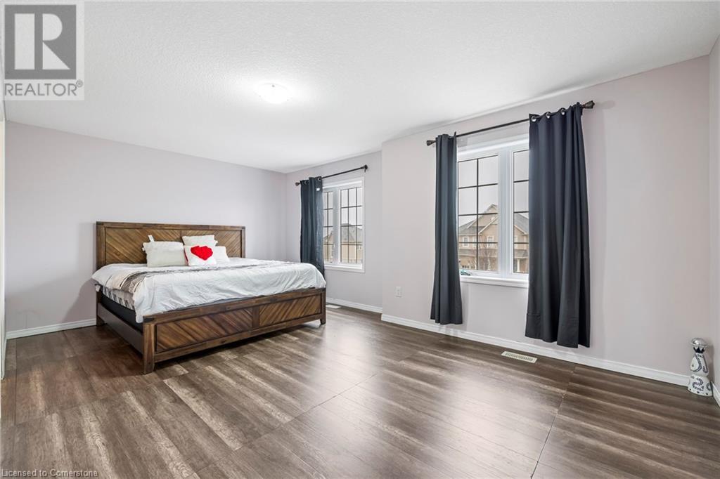 Photo 36 of 20 Gillespie Drive, Brantford ON