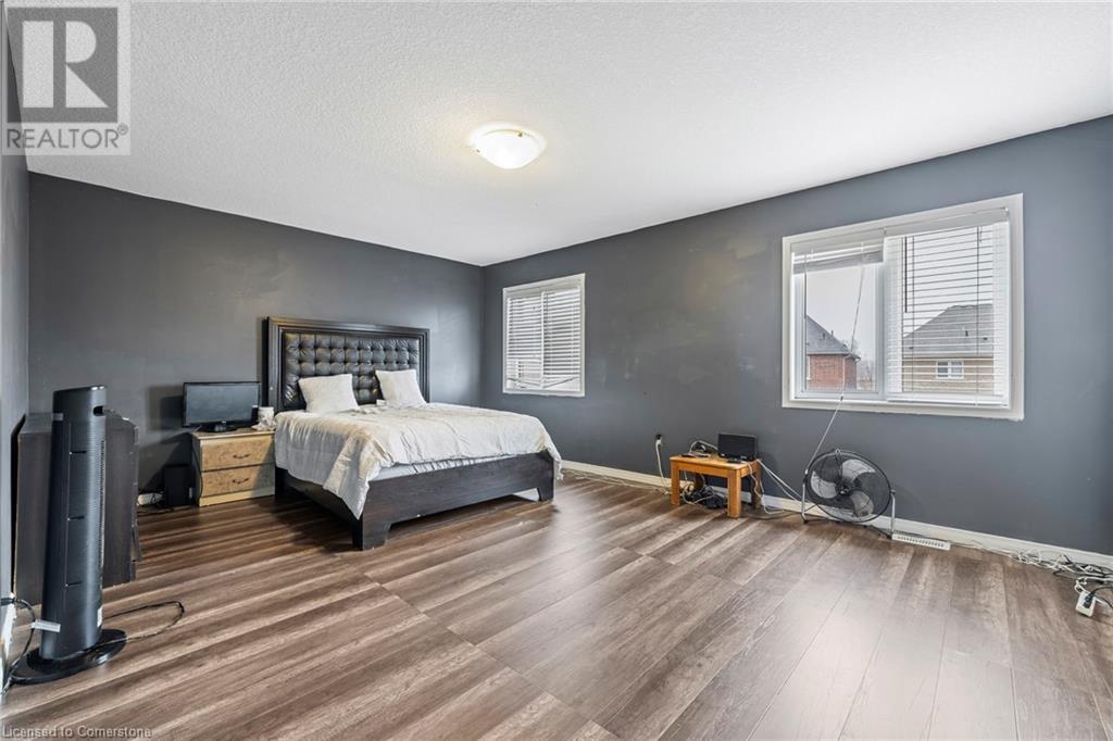 Photo 41 of 20 Gillespie Drive, Brantford ON