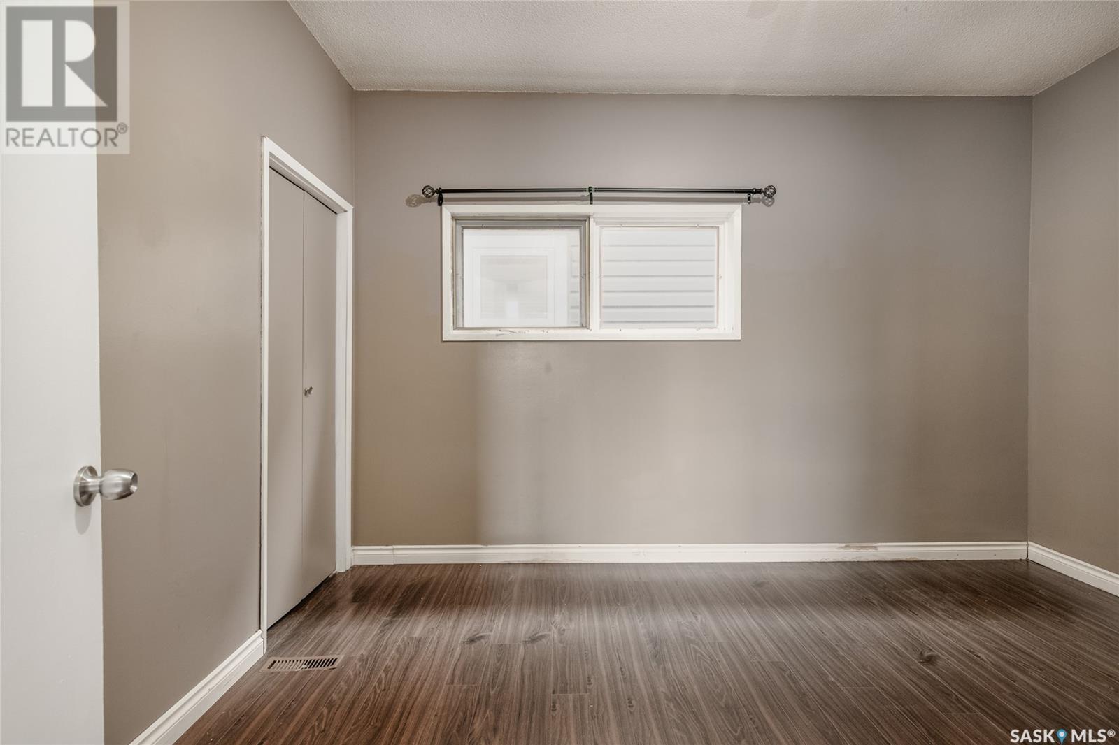 Photo 14 of 1103 4th Avenue Ne, Moose Jaw SK