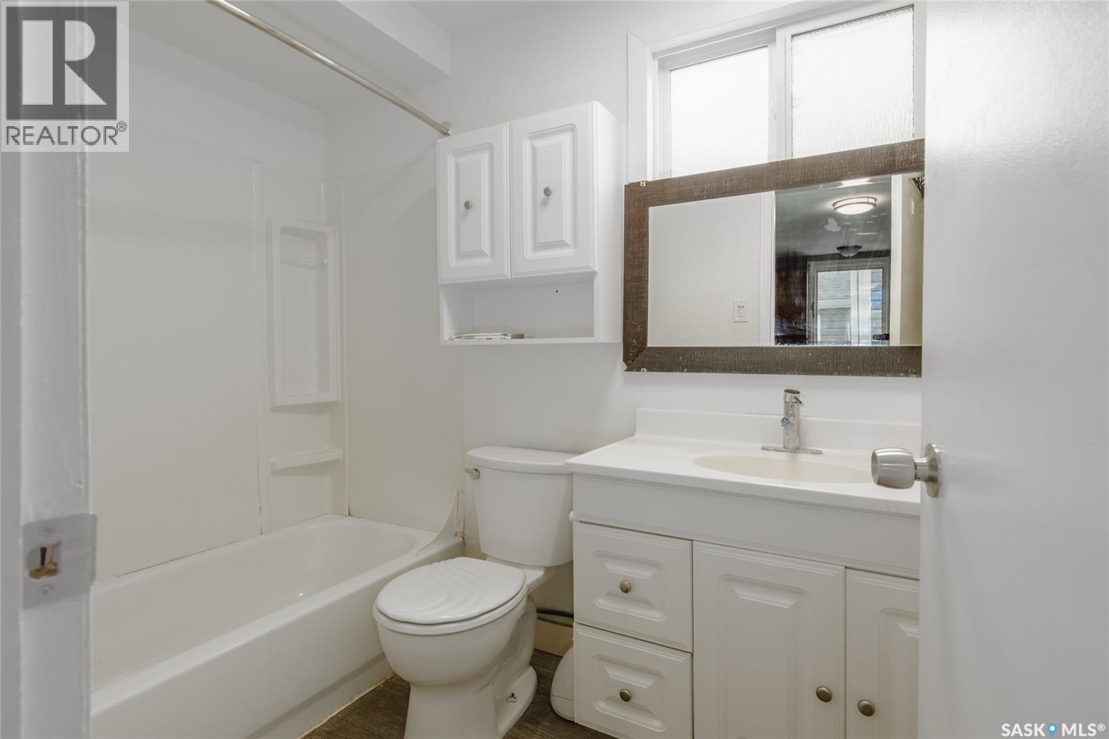Photo 21 of 1103 4th Avenue Ne, Moose Jaw SK
