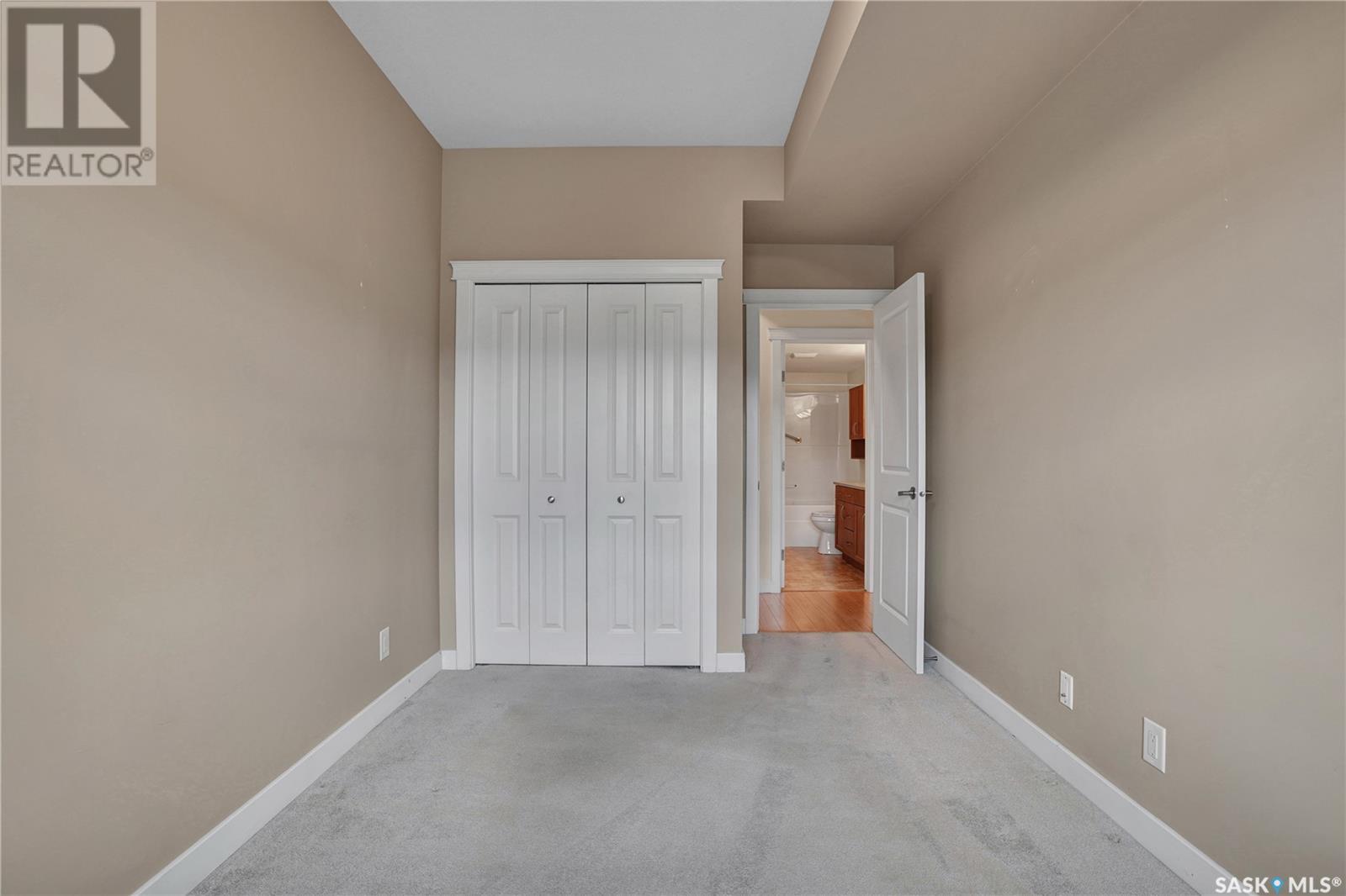 Photo 10 of 215 110 Hampton Circle, Saskatoon SK