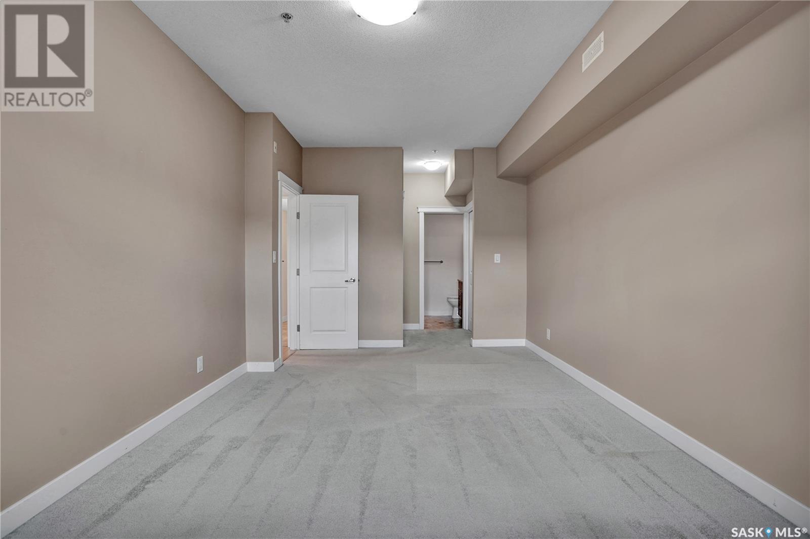 Photo 12 of 215 110 Hampton Circle, Saskatoon SK