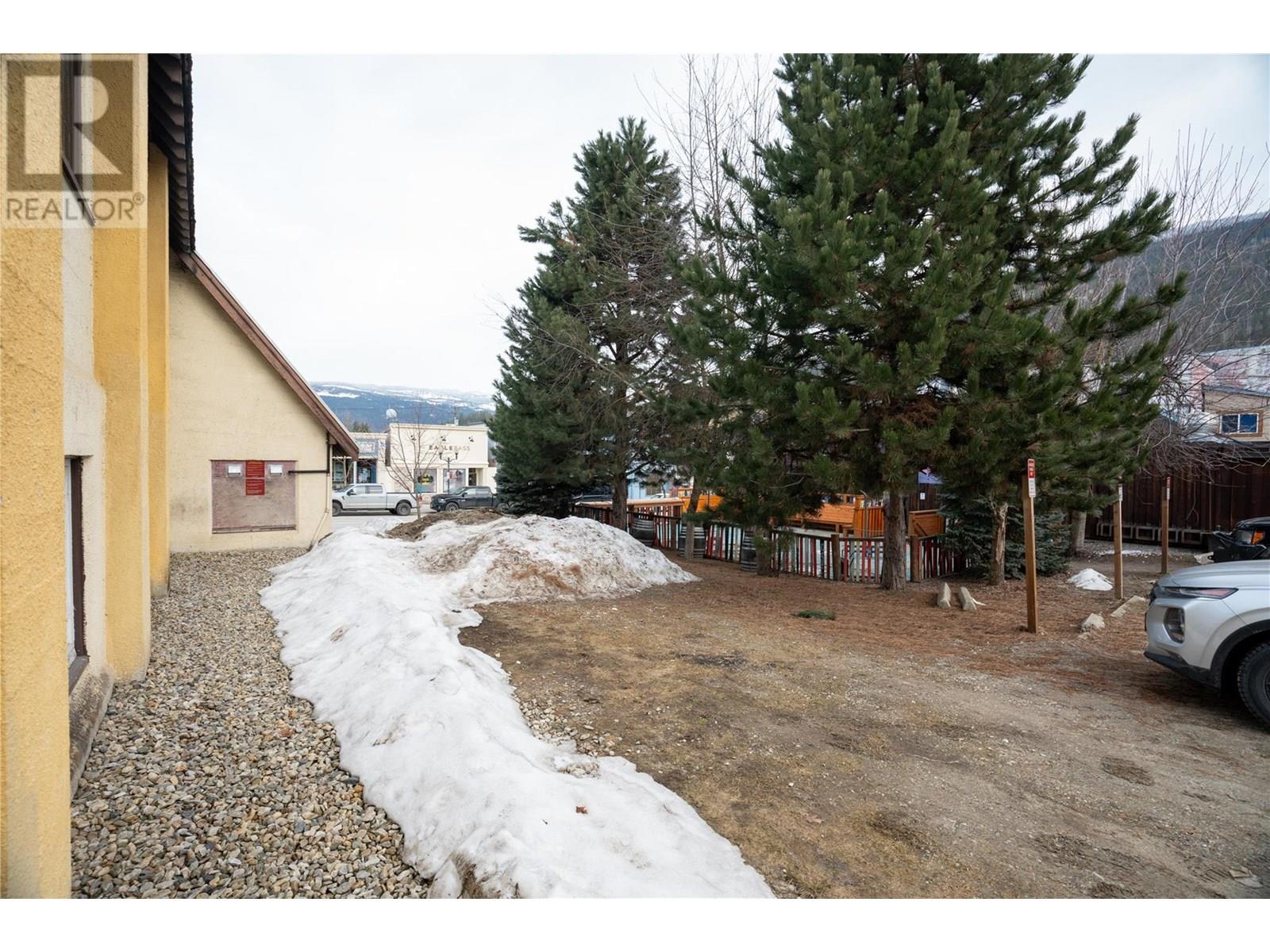 310 Mackenzie Avenue, Revelstoke