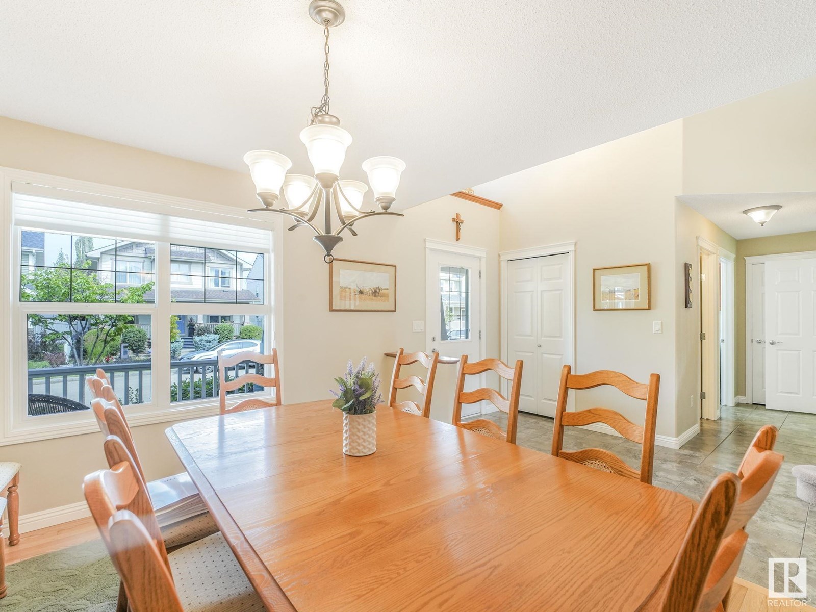 Photo 14 of 1615 Kerr Rd Nw, Edmonton AB