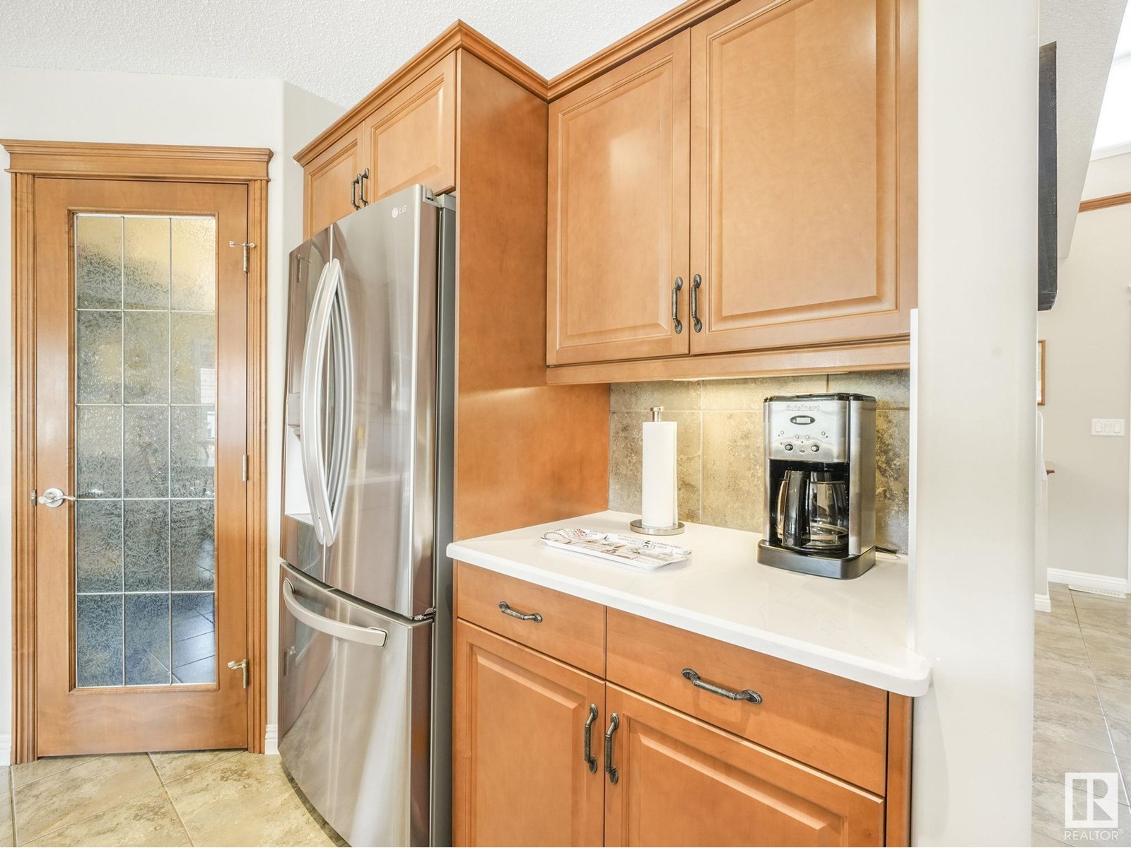 Photo 10 of 1615 Kerr Rd Nw, Edmonton AB