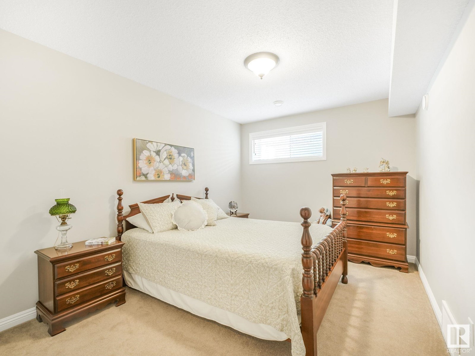 Photo 21 of 1615 Kerr Rd Nw, Edmonton AB