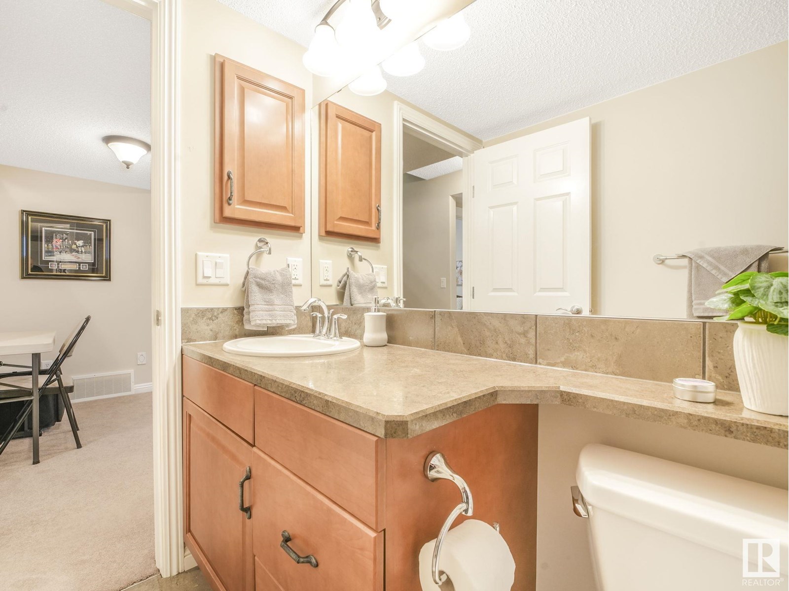 Photo 18 of 1615 Kerr Rd Nw, Edmonton AB