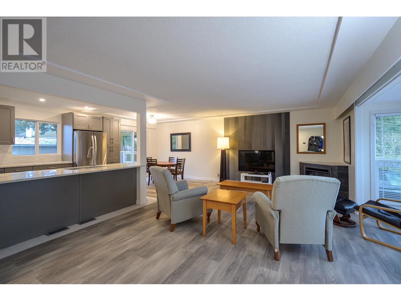 5153 CLIFF DRIVE, Delta real estate listing R3007554