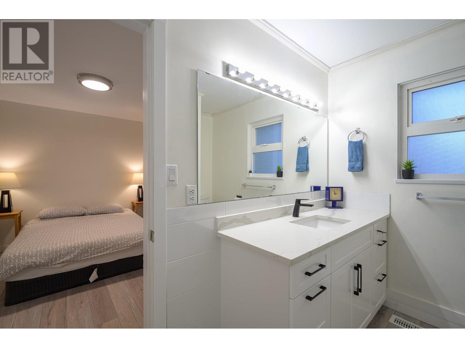 5153 CLIFF DRIVE, Delta real estate listing R3007554