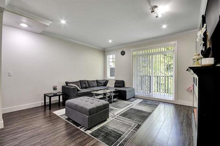 Photo 5 of 128 13898 64 Avenue, Surrey BC
