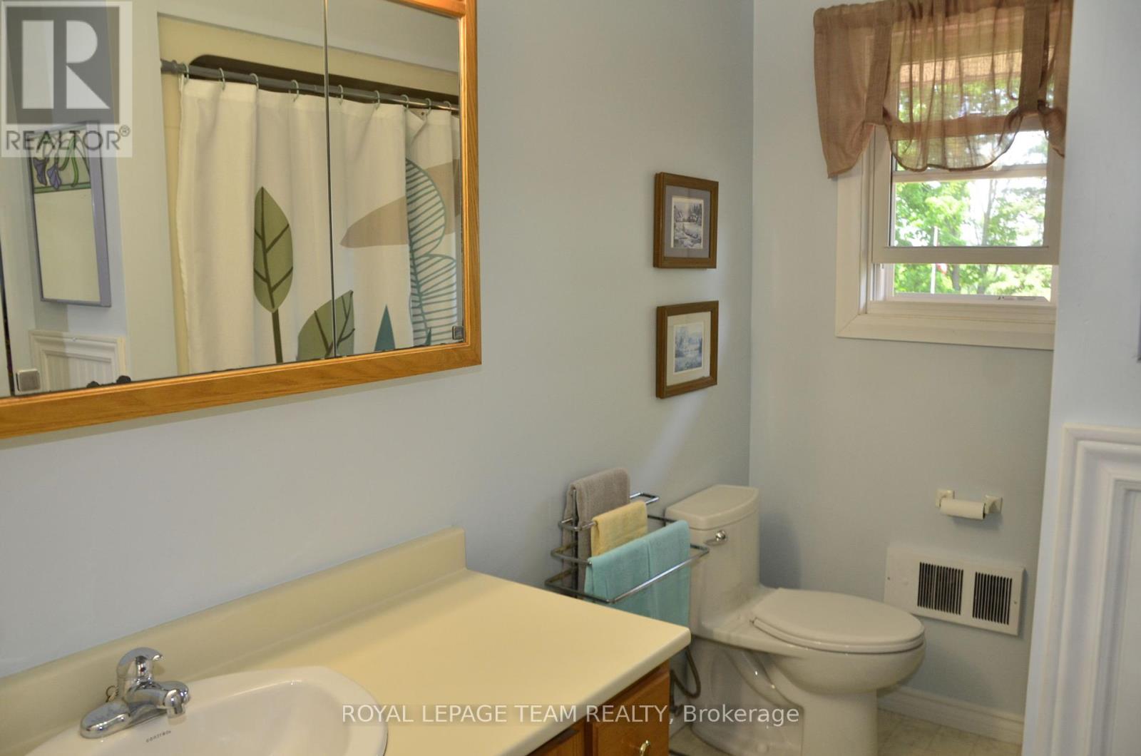 Photo 23 of 4951 Hwy 31 Bank Street N, South Dundas ON