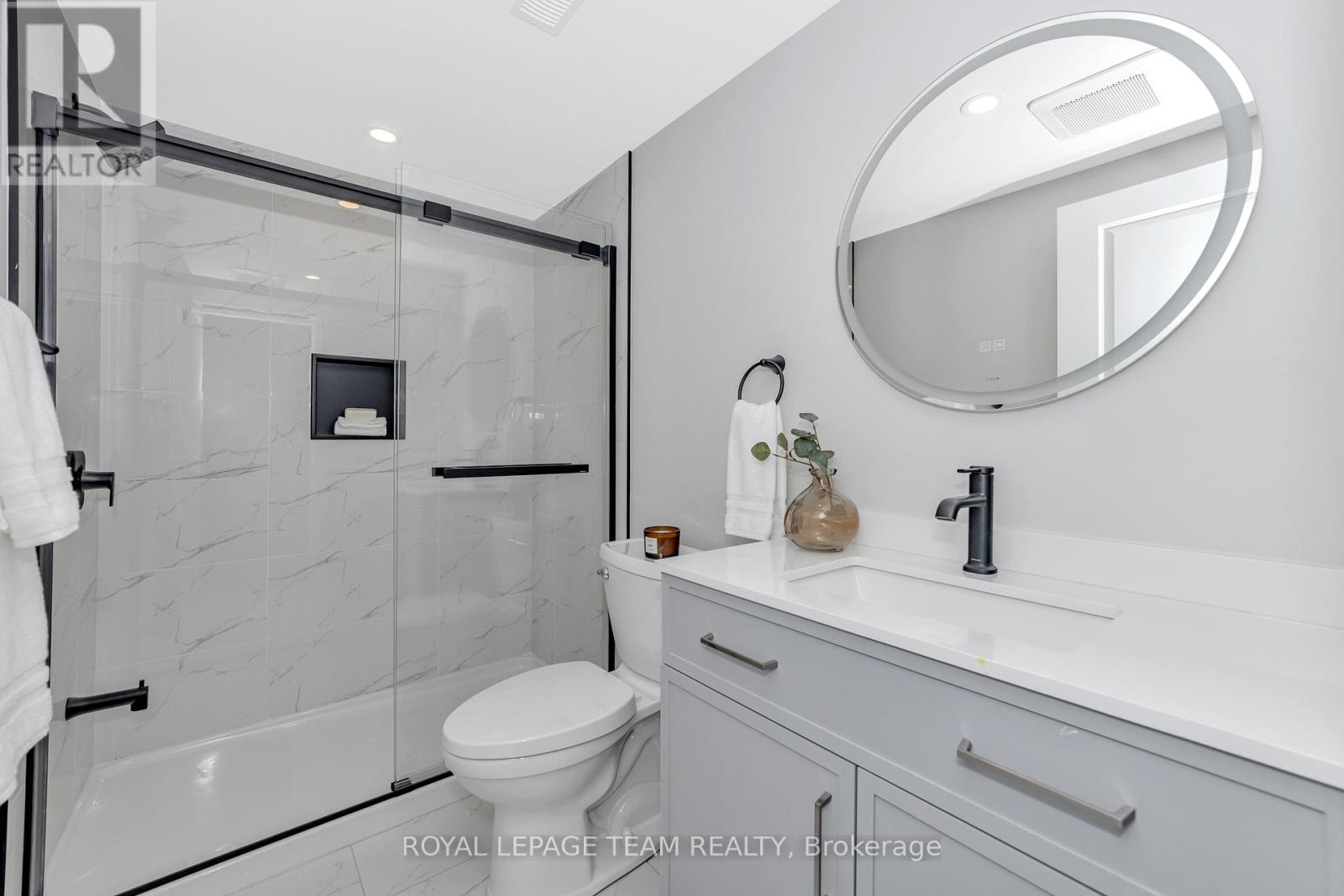 Photo 21 of 279 Ketchikan Crescent, Ottawa ON