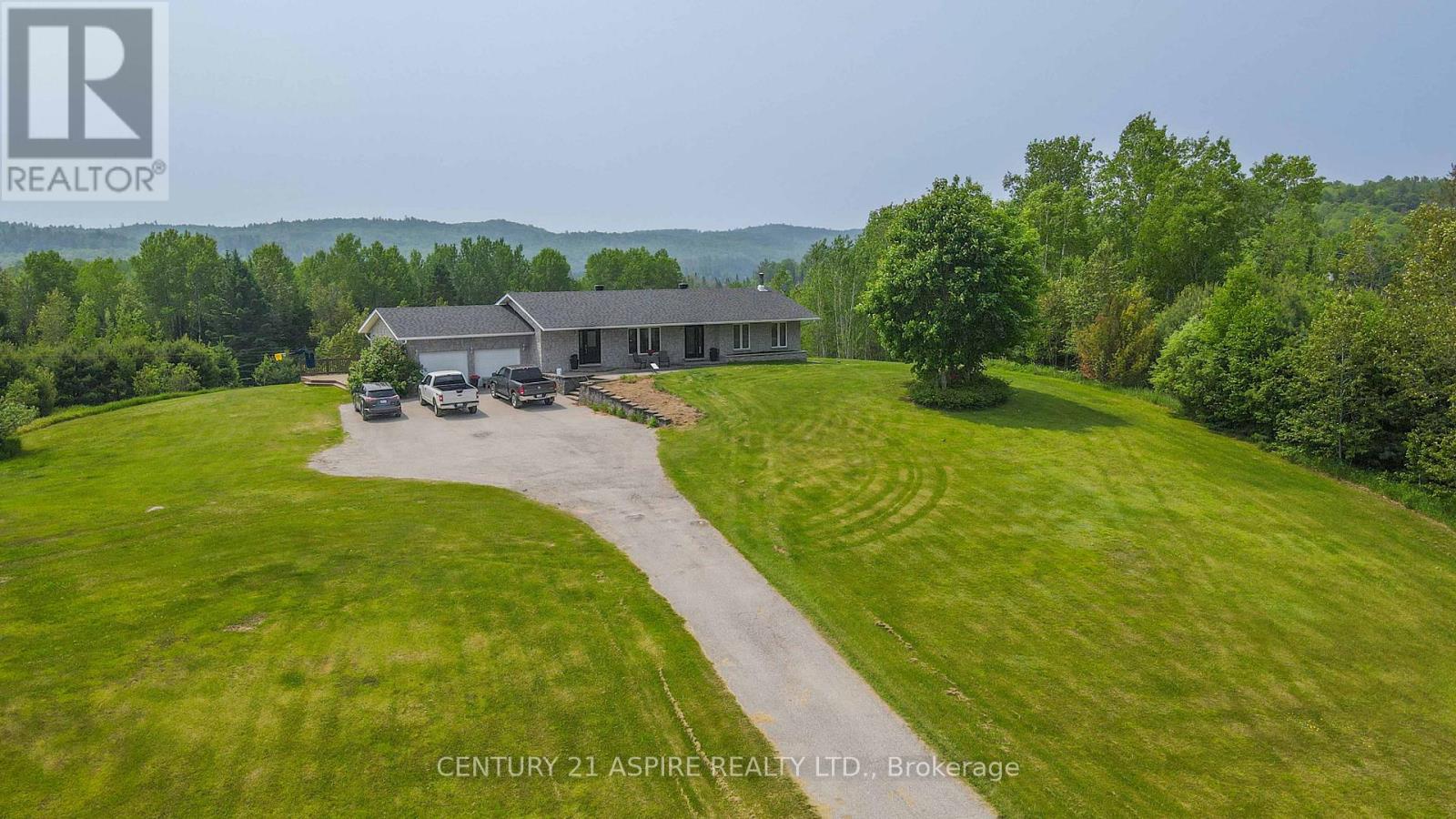 Photo 1 of 2112 Schutt Road, Brudenell Lyndoch And Raglan ON