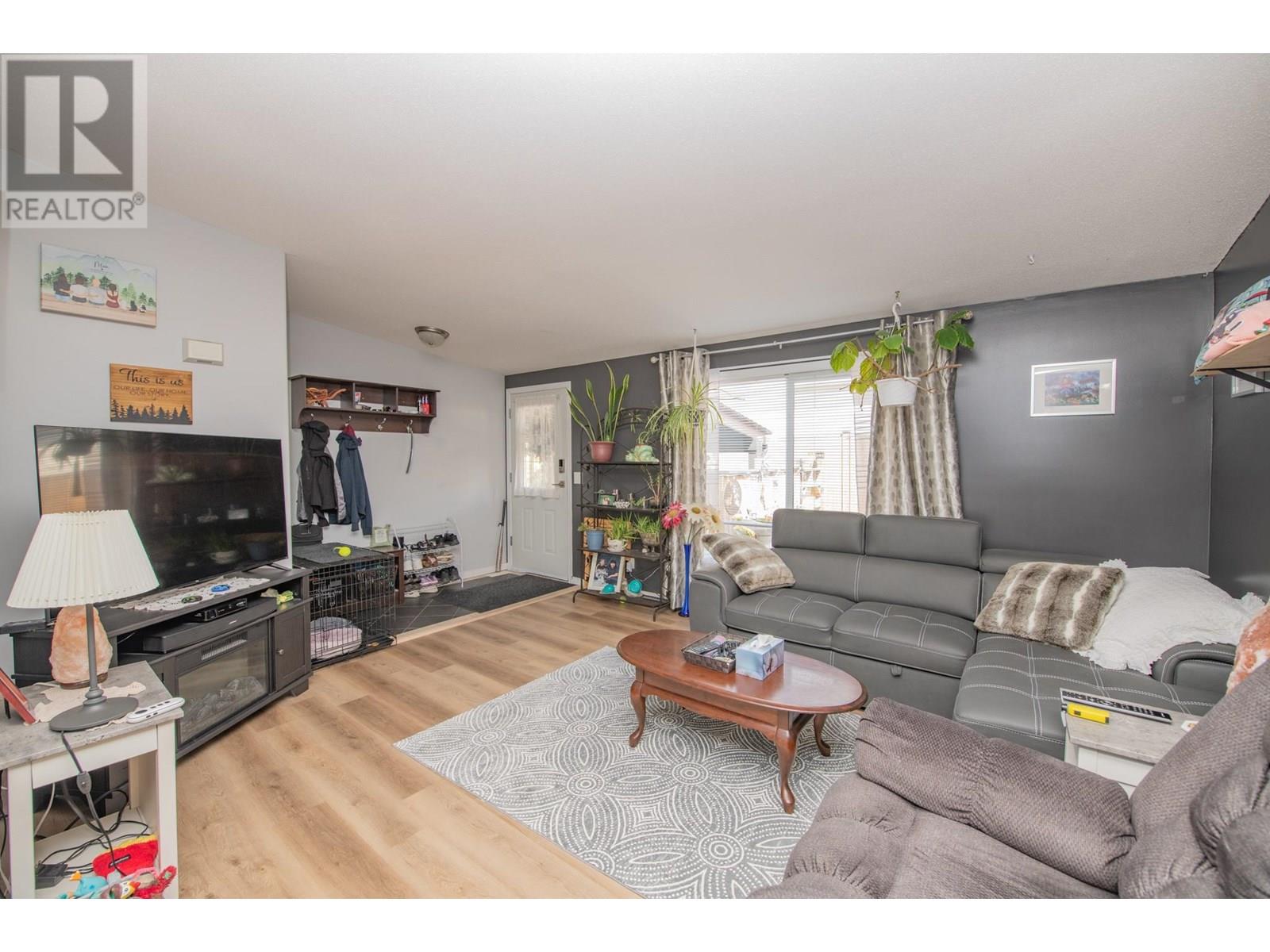 Photo 9 of 1713 15 Avenue, Vernon BC